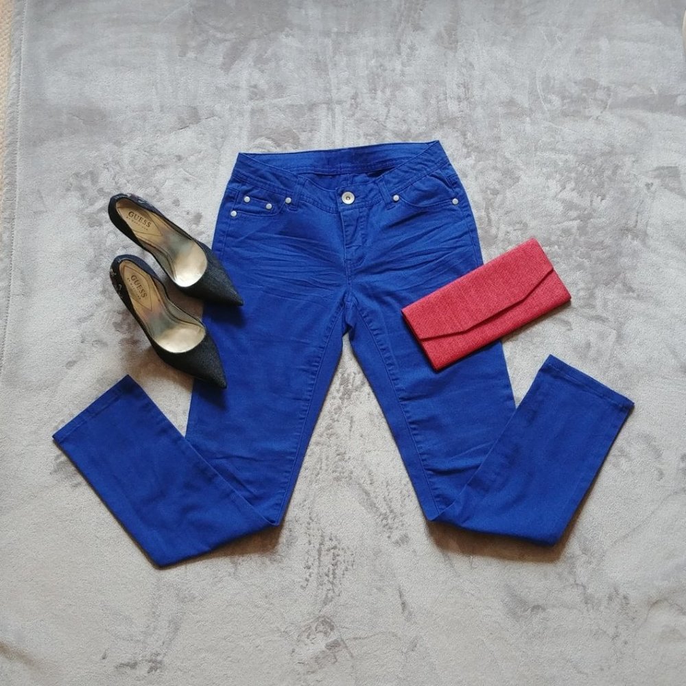 🌈 2/$25 🔽 Electric Blue Classic Jean